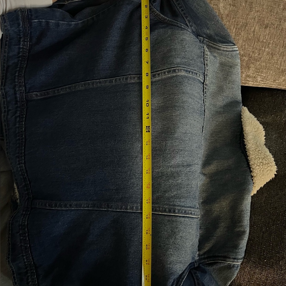 NWT Shearling Jean jacket. - Picture 2 of 2